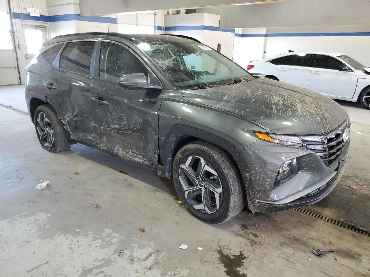 Hyundai Tucson — zdjęcie z aukcji w USA, przed naprawą